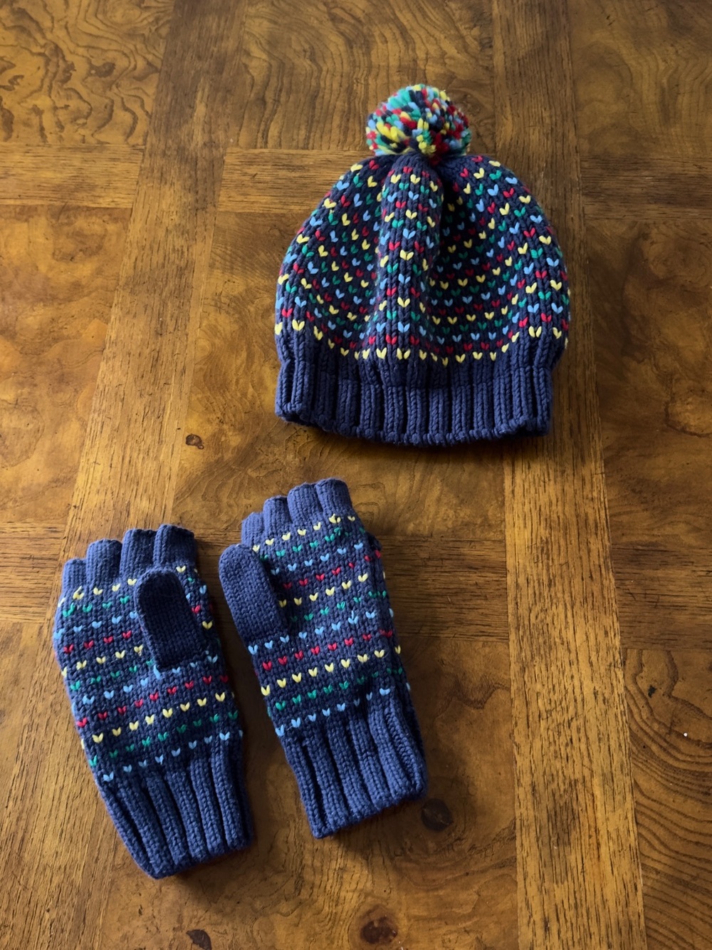 Hanna Anderson Winter Set Pom Pom Hat & Convertible fleece Mittens faire isle